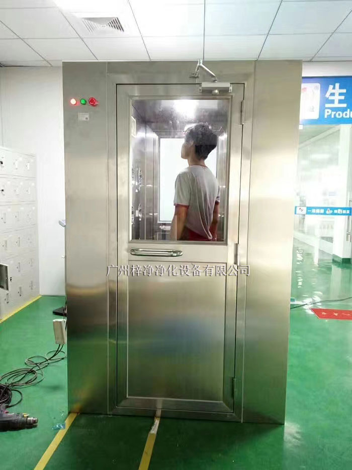 風淋室廣泛應用于電子、制藥、食品、精密儀器制造等行業。