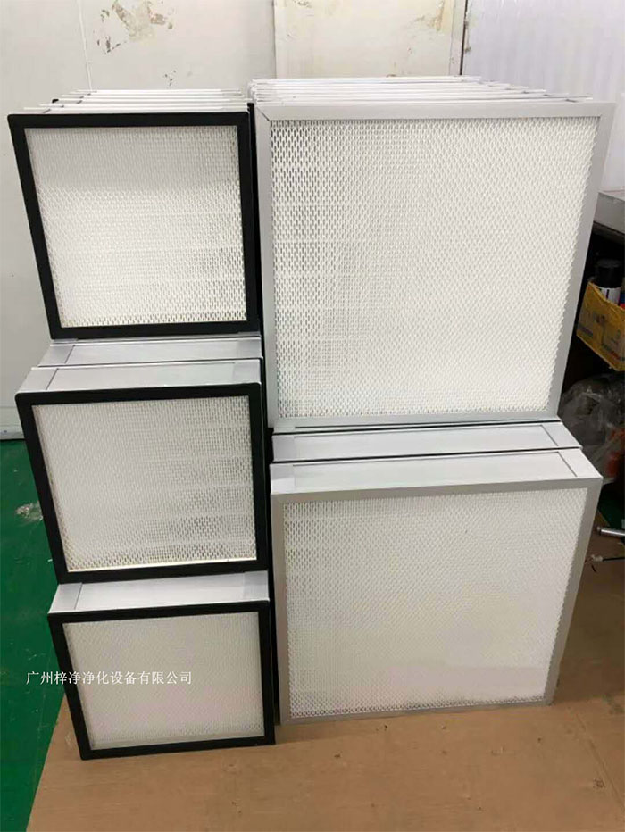 ULPA高效過(guò)濾器適用于對(duì)潔凈度要求極高的領(lǐng)域,如生物制藥、半導(dǎo)體潔凈室等。 ULPA高效過(guò)濾器適用于對(duì)潔凈度要求極高的領(lǐng)域,如生物制藥、半導(dǎo)體潔凈室等。