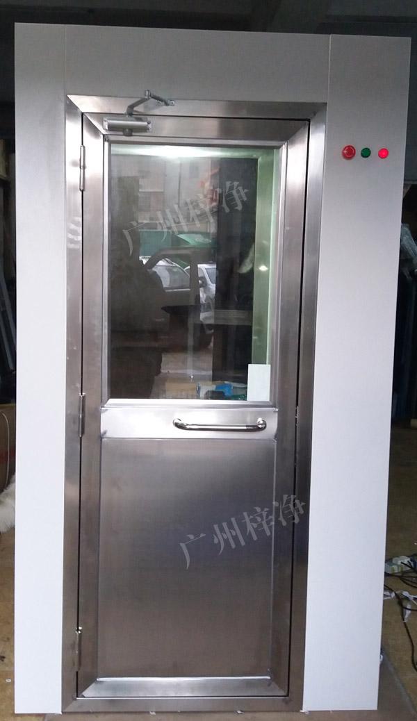 ZJ-AAS-1200-1型風淋室 ZJ-AAS-1200-1型風淋室通過人數為1-2人每次