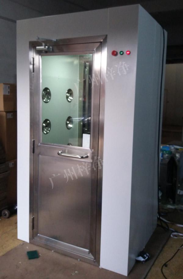 1200型風淋室側面 1200型風淋室側面